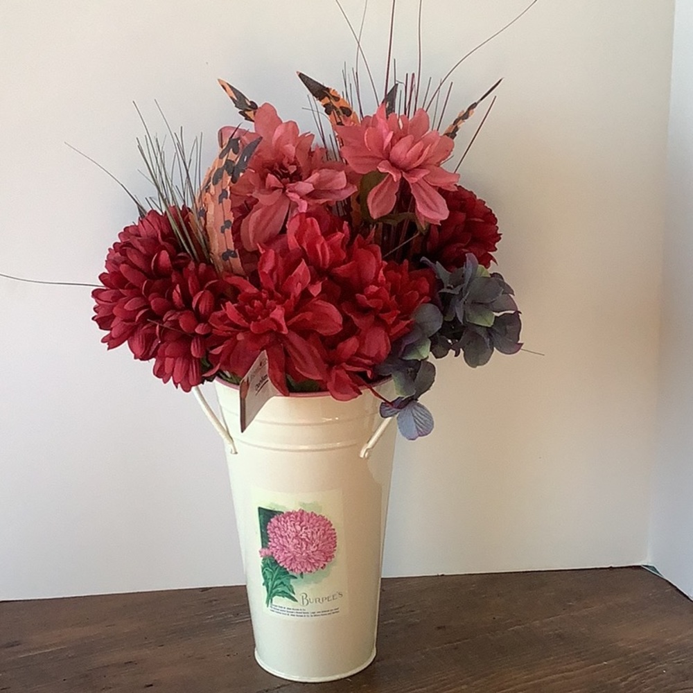 Large Cream/dusty rose colored floral Vase